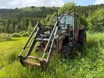 Traktors MASSEY FERGUSON 600 series