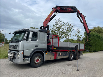 Kravas auto ar manipulatoru VOLVO FM 440