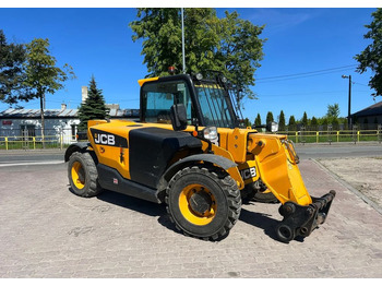 Teleskopiskais iekrāvējs JCB