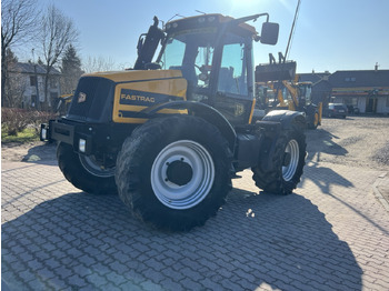 Traktors JCB