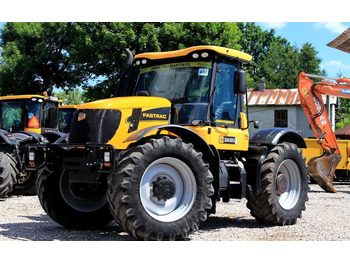 Traktors JCB