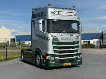 Vilcējs SCANIA S 650