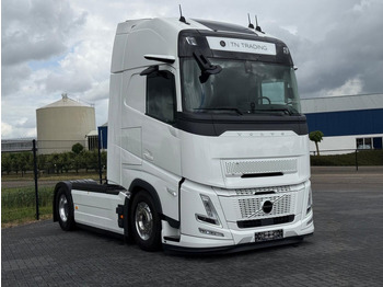Vilcējs VOLVO FH13 460