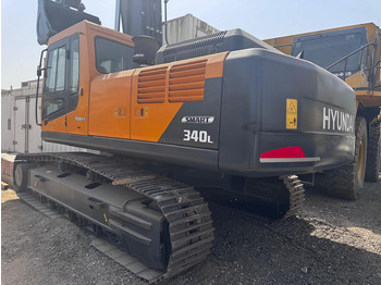 Kāpurķēžu ekskavators HYUNDAI