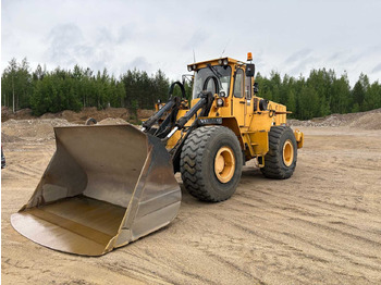 Riteņu iekrāvējs VOLVO L120