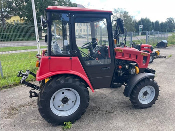 Jaunā Traktors Belarus 320.4: foto 3