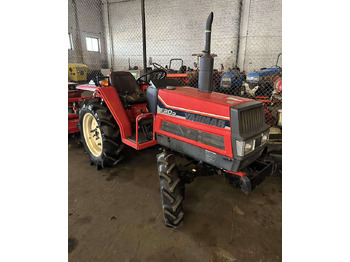 Traktors YANMAR