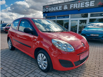 Vieglā automašīna RENAULT