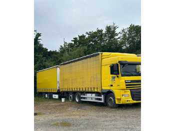 Kravas automašīna ar tentu DAF XF 105