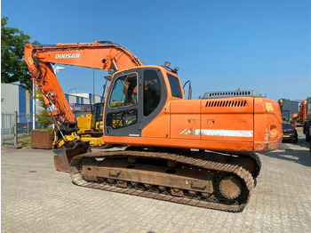 Kāpurķēžu ekskavators DOOSAN DX225LC-3