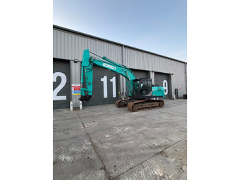 Kāpurķēžu ekskavators KOBELCO