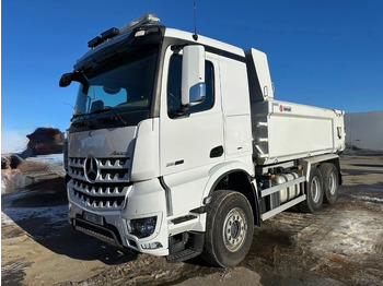 Kravas automašīna pašizgāzējs MERCEDES-BENZ Arocs 2658