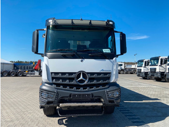 Mercedes-Benz Arocs 4542 8x4  AUTOMAT EURO 3 FML KIPPER līzingu Mercedes-Benz Arocs 4542 8x4  AUTOMAT EURO 3 FML KIPPER: foto 3