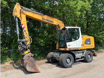 Riteņu ekskavators LIEBHERR A 918