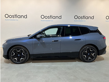 SUV BMW iX xDrive40 High Executive 77 kWh / Luchtvering / Pano / Harman Kardon / Trekhaak / Sportpakket / 27.750 KM !!: foto 3