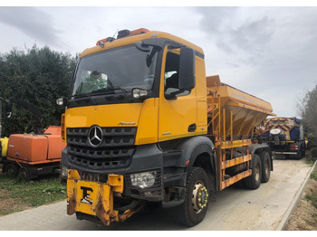 Sniega novākšanas tehnika Mercedes-Benz Arocs 3333 6x6 piaskarka solarka econ pług schmidt: foto 2
