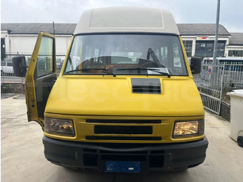 Skolas autobuss IVECO