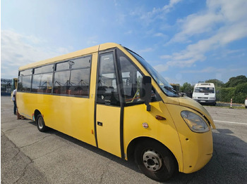 Skolas autobuss IVECO