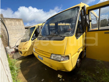 Skolas autobuss IVECO
