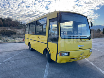 Skolas autobuss IVECO