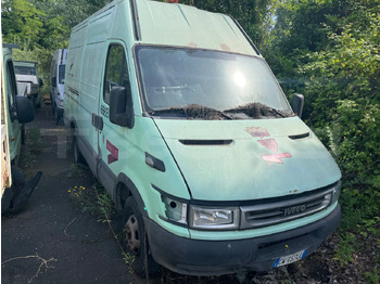 Mikroautobuss IVECO Daily