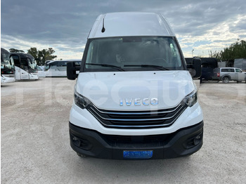 Mikroautobuss IVECO Daily