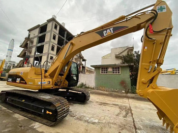 Kāpurķēžu ekskavators CATERPILLAR 320CL