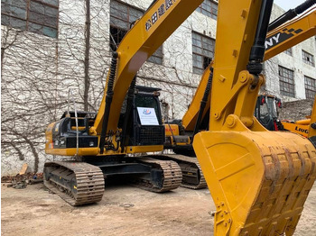 Kāpurķēžu ekskavators CAT 320D2: foto 2