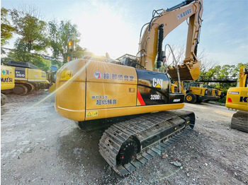 Ekskavators CATERPILLAR 320D2