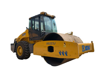 Ceļu veltnis XCMG XS223J
