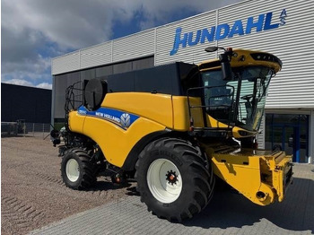 Labības kombains NEW HOLLAND CR series
