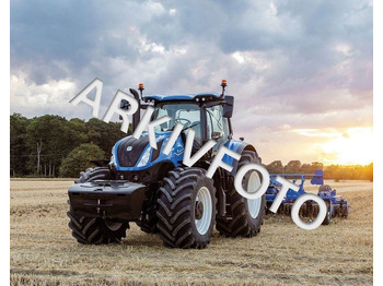 Traktors NEW HOLLAND T7