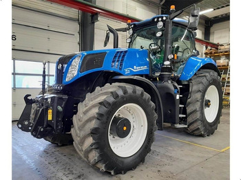 Traktors NEW HOLLAND T8