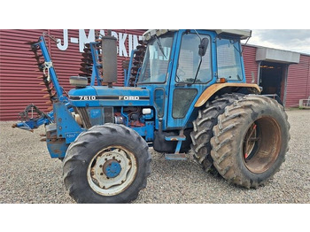 Traktors FORD