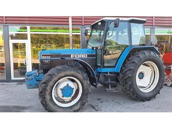 Traktors FORD