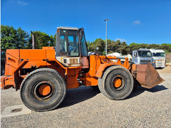 Riteņu iekrāvējs HITACHI