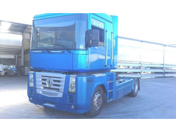 Vilcējs RENAULT Magnum 480