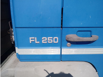Kravas automašīna ar slēgto virsbūvi Volvo FL6.250: foto 3