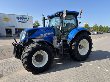 Traktors NEW HOLLAND T7.245