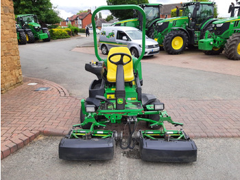 Zāles pļāvējs John Deere 2500E Greens triple mower: foto 4