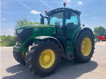 Traktors JOHN DEERE 6215R