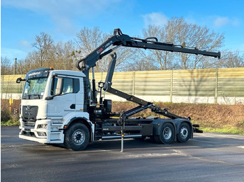 Pacēlājs ar āķi MAN TGS 26.470
