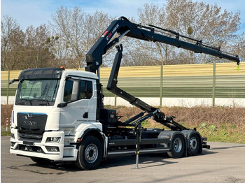 Pacēlājs ar āķi MAN TGS 26.470