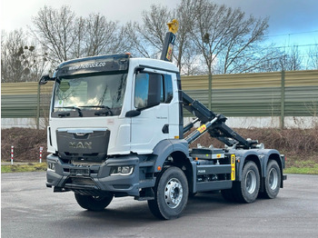 Pacēlājs ar āķi MAN TGS 33.440