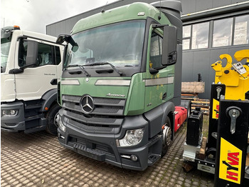 Vilcējs MERCEDES-BENZ