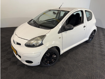 Vieglā automašīna TOYOTA
