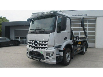 Kravas automašīna pašizgāzējs MERCEDES-BENZ Arocs 1846