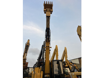 Jaunā Kāpurķēžu ekskavators CATPILLAR 325FL: foto 3
