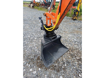 Mini-ekskavators Hitachi EX50 u kallistuvalla liittimellä: foto 5