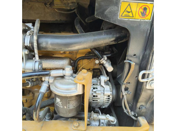 Mini-ekskavators CATERPILLAR 305: foto 2